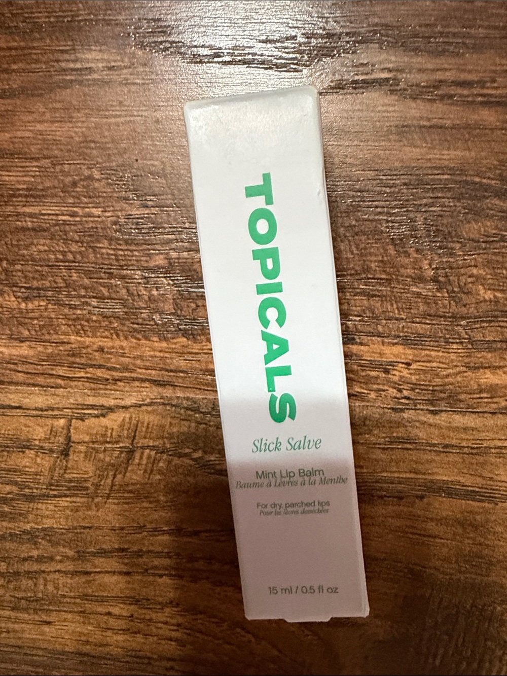BNIB Topicals Hydrating Lip Balm Gloss in Clear - Picture 3 of 5